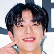 “ヒョプ様”こと俳優チェ・ジョンヒョプ、光の下で温かい微笑み…新ドラマポスターに視線集中