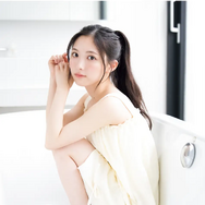 「表情が豊かになったかな」櫻坂46・谷口愛季、グラビア誌で自然体ショット！超ロングインタビューでグループ加入時からの変化語る