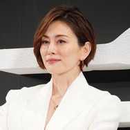 米倉涼子、不起訴処分後の“最新の姿”披露！主演映画のカウントダウン動画に登場