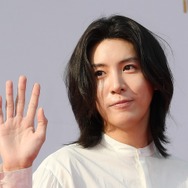 綾瀬はるかとの熱愛説で話題を集めた韓国俳優、田舎の美容師に転落？ ギャップある姿に反響