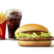 マクドナルド、「マックポーク」が5年ぶり復活！25日より500円の「セット500」が3種類に