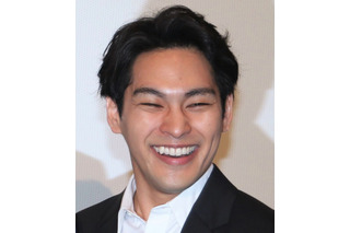 柳楽優弥、娘から“100億満点パパ”！理想の家族関係明かす 画像