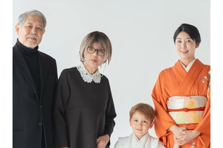 西洋男性から精子提供を受け未婚で出産した日本人タレント、実母が詐欺の摘発に貢献！日本警察から感謝状 画像