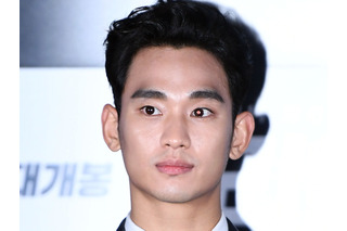 未成年交際疑惑で姿を消したトップ俳優キム・スヒョン、目撃談が公開「やつれてひどい顔だった」 画像