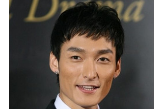「チョナン・カンが51歳でパパに」韓国メディアも注目した草なぎ剛の第1子誕生 画像