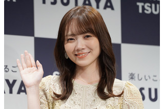 乃木坂46・田村真佑、清楚なセーラー服姿に反響！ 画像