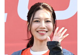 14年交際の恋人との破局から4日…少女時代・スヨン、笑顔で公の場に！難病患う父とマラソンに参加 画像