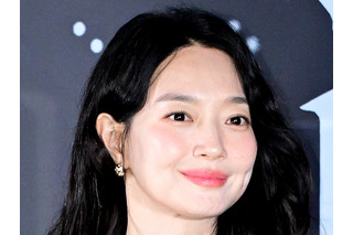 「瞳の位置も変えた」恋人の余命宣告を乗り越えて結婚の女優シン・ミナ、新作で視覚障害者を演じる 画像