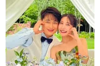 ファンだった14歳上の韓国俳優と結婚した日本人妻、第2子妊娠中の白ワンピ姿で“うっすらDライン” 画像
