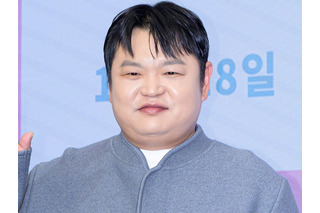 『愛の不時着』『涙の女王』出演俳優（44）、パパになる日が待ちきれない？第1子の超音波写真を公開 画像