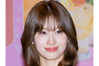 くびれがスゴイ…TWICE・モモ、ざっくり“脇腹カット”で際立つ圧巻ボディライン「見惚れた」 画像