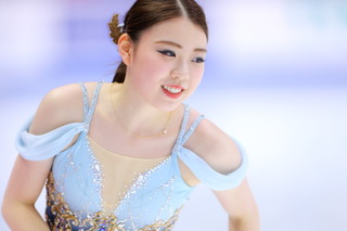 紀平梨花、オフの私服ショットで魅せる「わがままボディ」にファン騒然！「イメージ変わった」の声も 画像