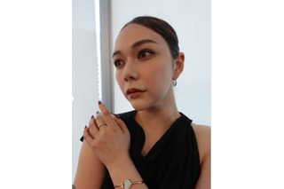 村重杏奈、夏らしいコーディネートなど衣装写真大量公開！マネージャーとの仲良しエピソードも披露 画像