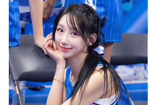 デカすぎて今にもこぼれ出そう…“豊満ボディ”際立つドレス姿に視線集中、韓国人気チアのホ・スミ 画像