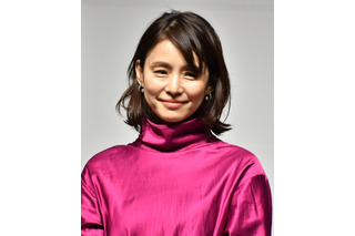 石田ゆり子、愛犬・雪の死を報告「うつくしい夕暮れの時間に旅立っていきました」 画像