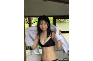 池本しおり、濡れ髪＆黒ビキニの反響ショットに「可愛すぎ」と絶賛の声 画像