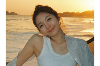 ヘルシーなスイムウェア姿で“天国”に…韓国元CAインフルエンサーが見せた美スタイル、恋リア出演 画像