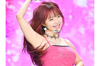 日本のAV女優にデビュー勧められた逸話も…ボリューム強調、韓国元アイドルの“ロックガール”姿に反響 画像