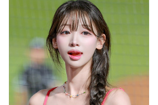 「わぁデカい…」韓国チア、収まりきらない“ボリューム感”！存在感たっぷりキャミワンピ姿に釘付け 画像