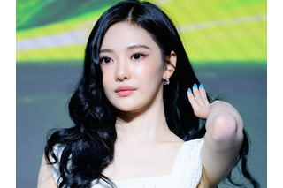 どうなってるの？aespa・ニンニン、大胆カットから素肌あらわ…“攻め衣装”に視線集中「気絶しそう」 画像