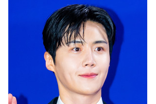 顔をいじりすぎ？俳優キム・ソンホ、近況写真にファンから不満の声「加工は適度に…」 画像