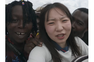 複数の黒人男性に体をまさぐられてキスもされ…「本当に最悪」韓国人女性ユーチューバーの動画が話題 画像