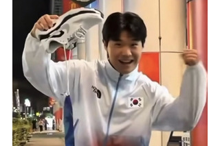 地雷で負傷の兵士を揶揄したのかとも…韓国サッカー代表の相次ぐモラル問題、“靴の中からメダル”パフォが波紋 画像