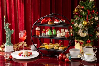 キンプトン新宿東京、いちごとベリーのクリスマスアフタヌーンティーを提供 画像