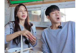 「おばあさんの匂いがしないか」の声にも冷静に返答、17歳差の韓国ラブラブ歌手夫婦が別居生活 画像
