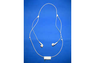 アイソニック、iPod nano/shuffle本体にダイレクト接続するストラップイヤホン 画像