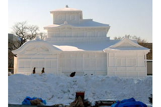 ライオンキング、本願寺……“さっぽろ雪まつり”大型雪像の完成までをチェック 画像
