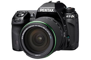 HOYA、デジタル一眼レフの高級機「PENTAX　K-5」にシルバーの限定モデル 画像