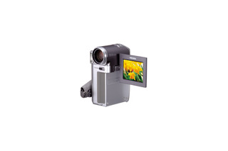 東芝、60G/30GバイトHDDを搭載したムービーカメラ「gigashot」シリーズ 画像