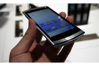 NTTドコモ、世界最薄スマートフォン「MEDIAS N-04C」発売……地震で入荷が遅れる店舗も 画像