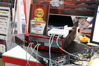 【Interop Tokyo 2011（Vol.24）】6,000種類の攻撃トラフィックも再現できるプロトコルエミュレータ……IxLoad-Attack 画像