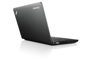 レノボ、11.6型エントリーノート「ThinkPad X121e」……Core i3/Fusion APUの選択 画像