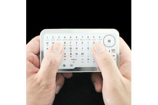 iPhone並み小型ボディのタッチパッド付きBluetoothキーボード 画像