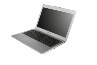 GIGABYTE、UltrabookとゲーミングノートPCを発表……CeBIT2012に出品   画像