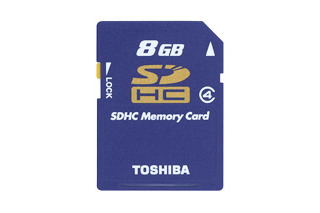 東芝、8GバイトのSDHCメモリーカード 画像