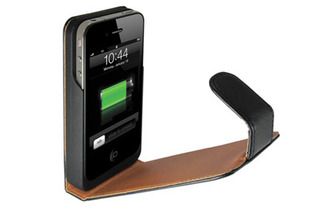FMトランスミッタ・レザーケース一体型iPhone 4S・4用補助バッテリ、通話を最大5時間延長 画像