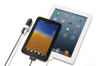 2.1A端子を2ポート搭載、iPadとGalaxyTabを同時に充電できるシガーソケットUSB充電器1680円  画像