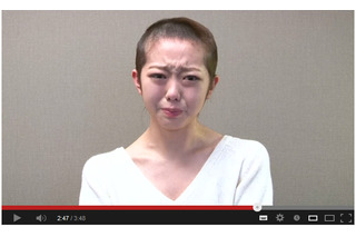 “お泊り愛”報道のAKB48峯岸みなみ、丸刈りで号泣謝罪……「軽率で自覚のない行動だった」 画像