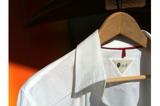 南カリフォルニア発、老舗サーフブランド『i.p.d.』が作る “オトナ・サーファー”のためのこだわりの白いシャツ、日本上陸。  画像