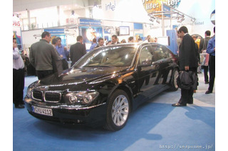 【CeBIT2004】インテルの“デジタルカー” 画像