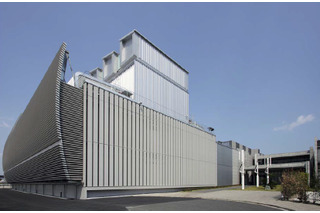 IDCフロンティア、西日本最大のデータセンター群を構築 画像