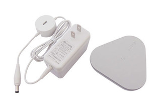 NTTドコモ、「Qi」対応充電器「ワイヤレスチャージャー 03」を27日に発売 画像