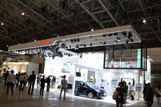 【CEATEC 2013 Vol.13】パーソナルモビリティ i-ROADが国内初展示…トヨタ 画像