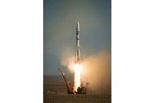 若田宇宙飛行士ら乗せて、ソユーズ打ち上げ成功 画像