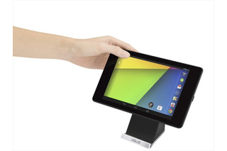 ASUS、Nexus 7 (2013)対応の「ワイヤレス充電スタンド」と「ミラキャスト　ドングル」を25日に発売 画像