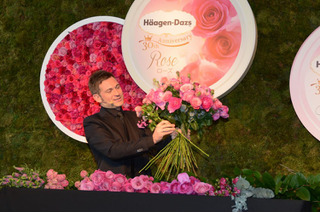 アイスなのに“花”の香り……ハーゲンダッツの30周年記念商品、フラワーアーティストも舌鼓！ 画像